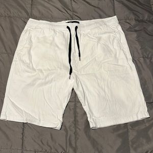 Men’s White Khaki Shorts - XL